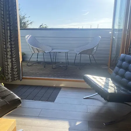 Apartment The Old Coach House: Luxury Harbourside
