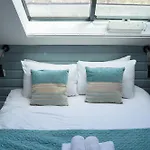 The Old Coach House: Luxury Harbourside * Bristol