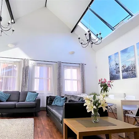 The Old Coach House, Luxury Harbourside Bristol