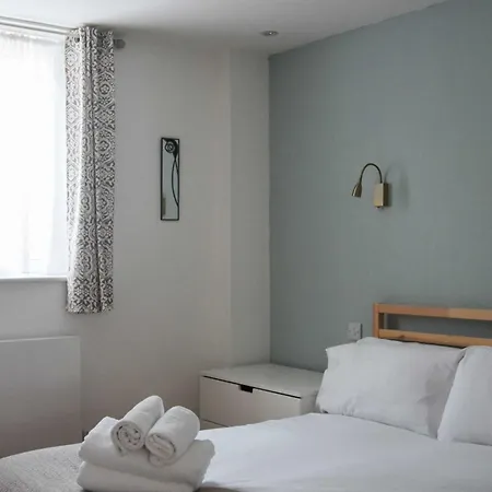The Old Coach House, Luxury Harbourside Lägenhet *