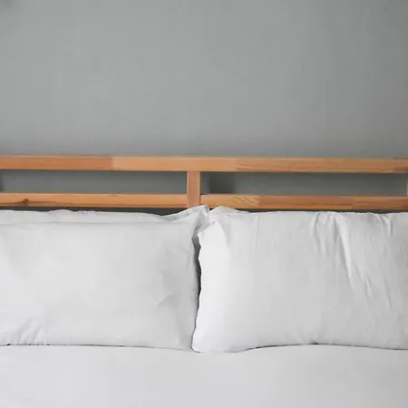 The Old Coach House: Luxury Harbourside *