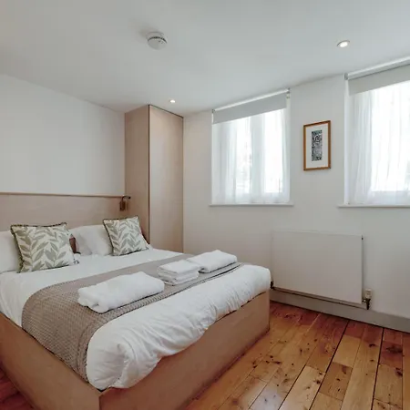 아파트 The Old Coach House, Luxury Harbourside 브리스틀