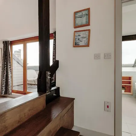 The Old Coach House, Luxury Harbourside