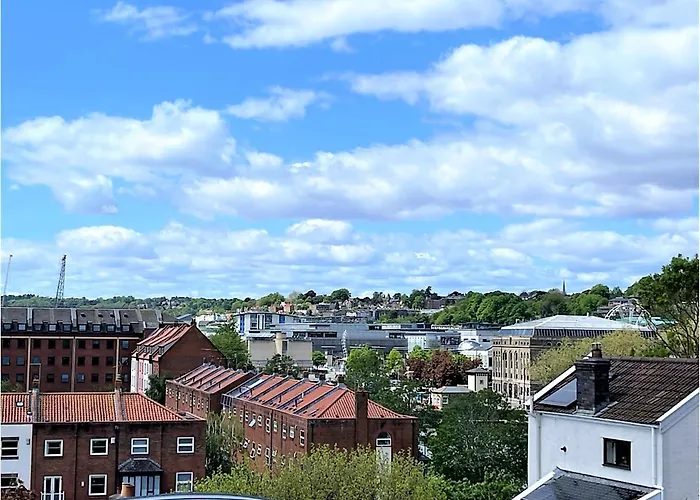 The Old Coach House: Luxury Harbourside