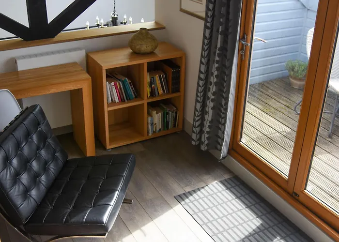 The Old Coach House: Luxury Harbourside